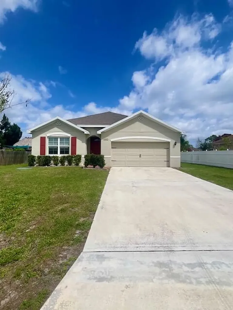 1537 SW Meridian Avenue Port St Lucie FL 34953