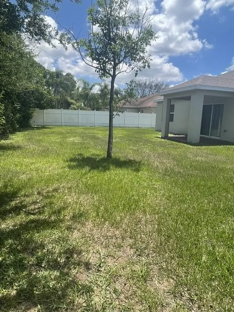 1537 SW Meridian Avenue Port St Lucie FL 34953
