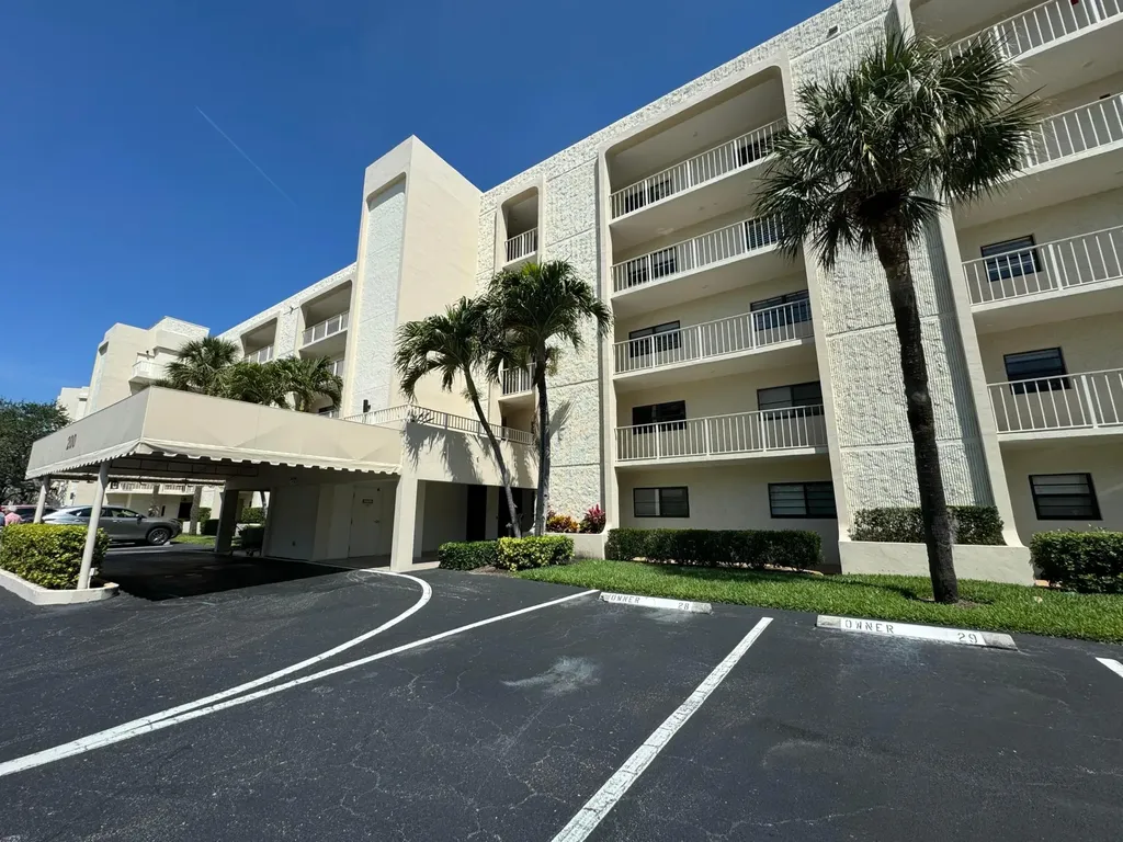 200 Intracoastal Place Jupiter FL 33469