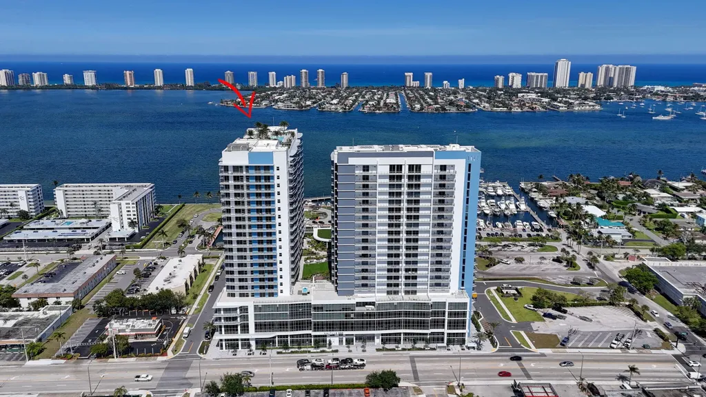 220 Lake Shore Drive West Palm Beach FL 33403