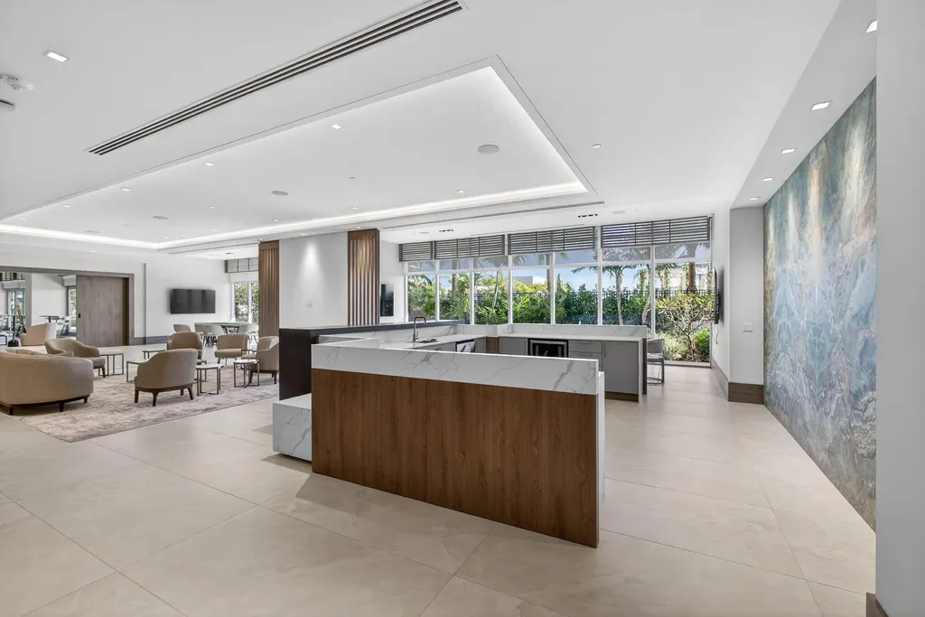 220 Lake Shore Drive West Palm Beach FL 33403