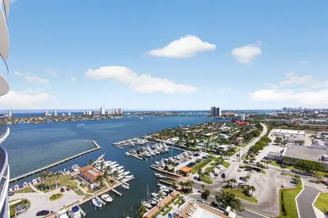 220 Lake Shore Drive West Palm Beach FL 33403