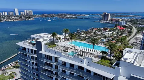 220 Lake Shore Drive West Palm Beach FL 33403
