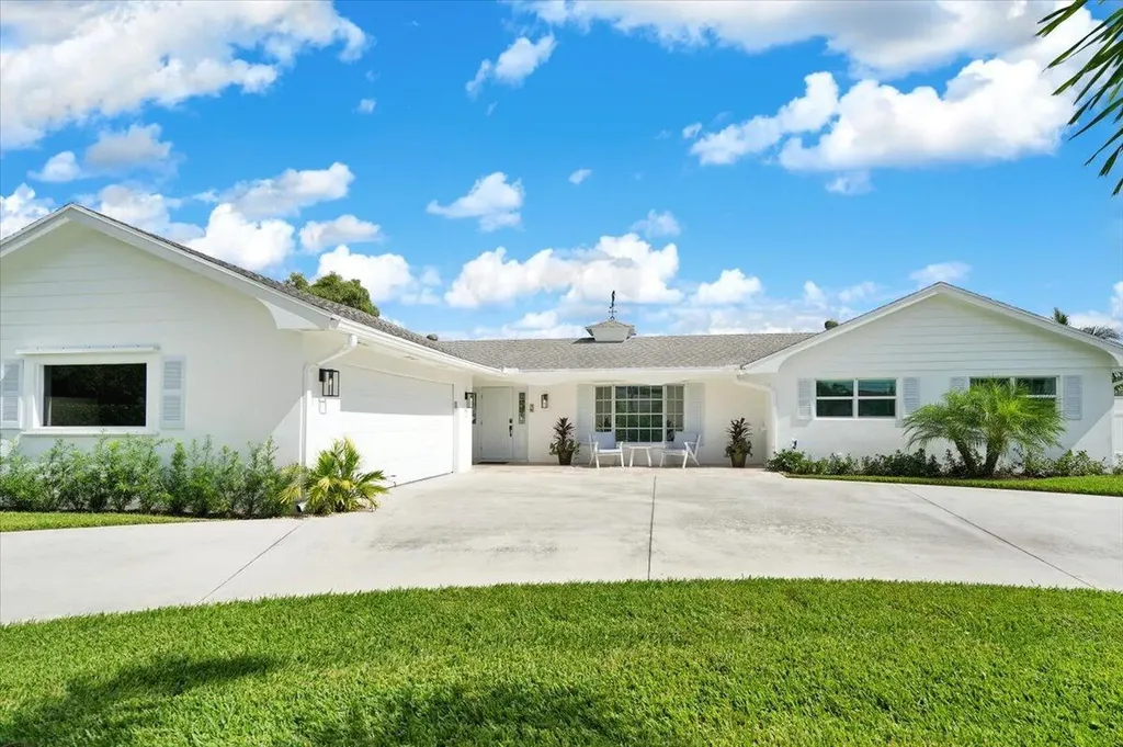 76 W Fairview W Tequesta FL 33469