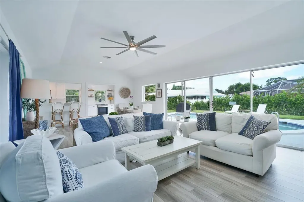 76 W Fairview W Tequesta FL 33469