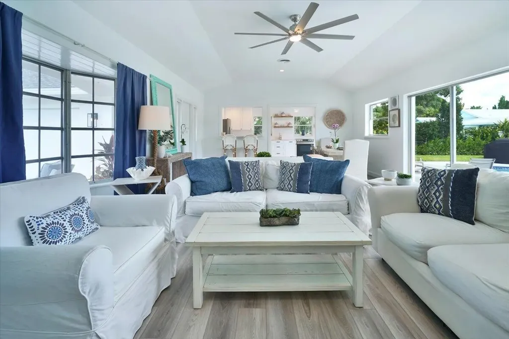 76 W Fairview W Tequesta FL 33469