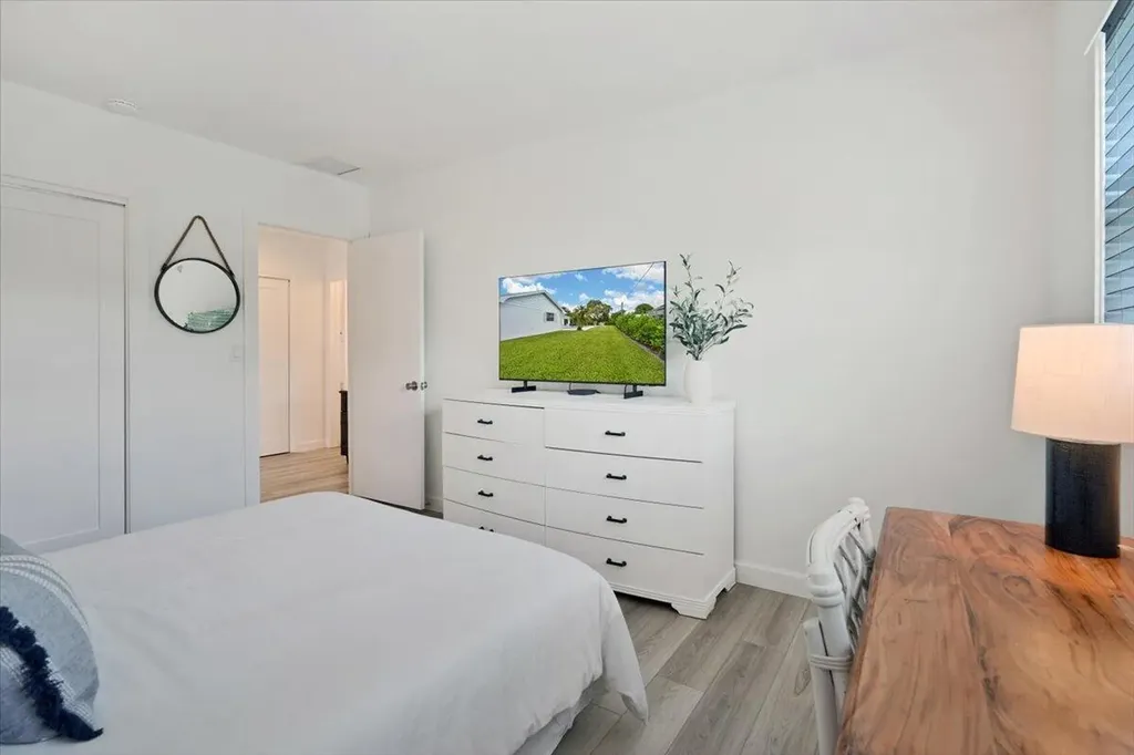 76 W Fairview W Tequesta FL 33469