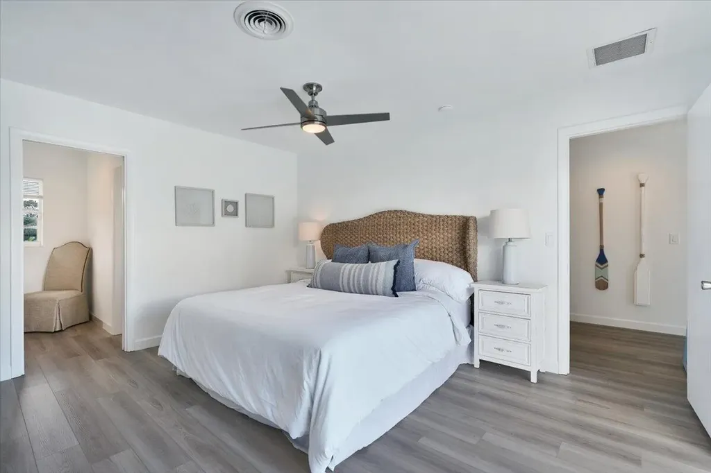76 W Fairview W Tequesta FL 33469