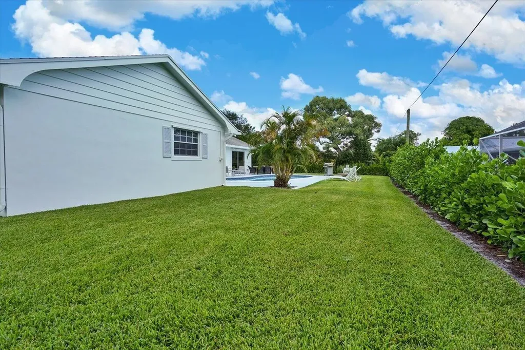 76 W Fairview W Tequesta FL 33469