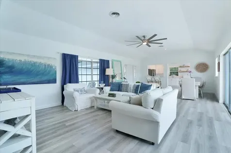 76 W Fairview W Tequesta FL 33469