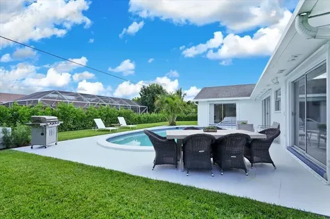 76 W Fairview W Tequesta FL 33469