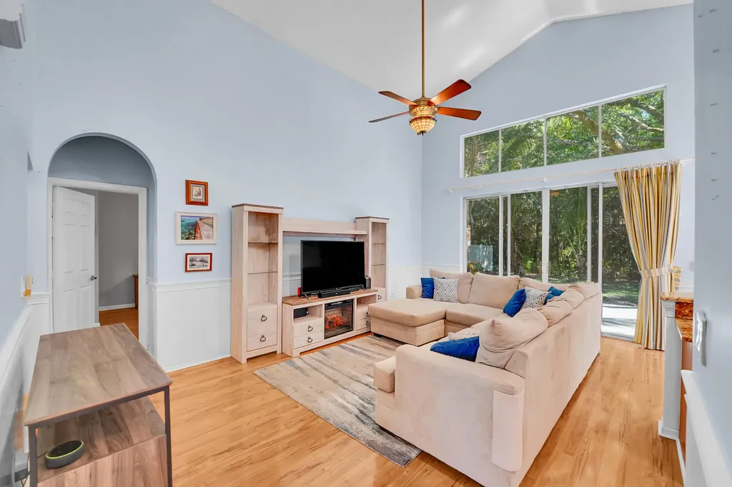 7600 Ridgefield Lane Lake Worth FL 33467