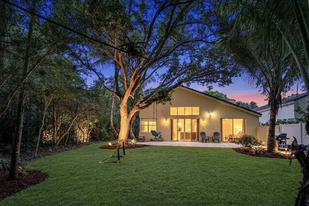 7600 Ridgefield Lane Lake Worth FL 33467