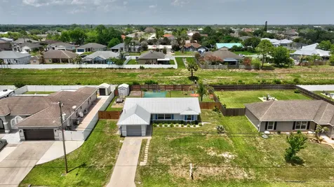 1031 SW Idol Avenue Port St Lucie FL 34953