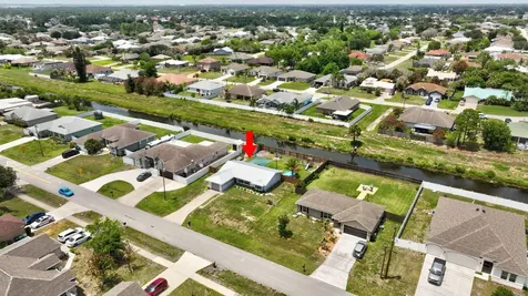 1031 SW Idol Avenue Port St Lucie FL 34953