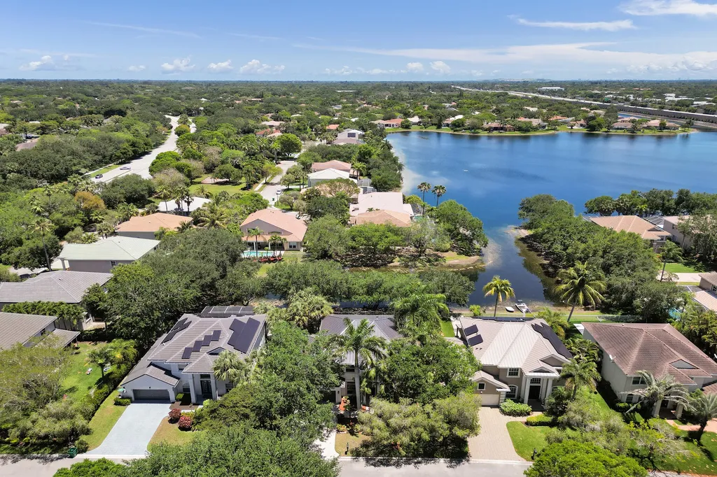 6020 NW 104th Lane Parkland FL 33076
