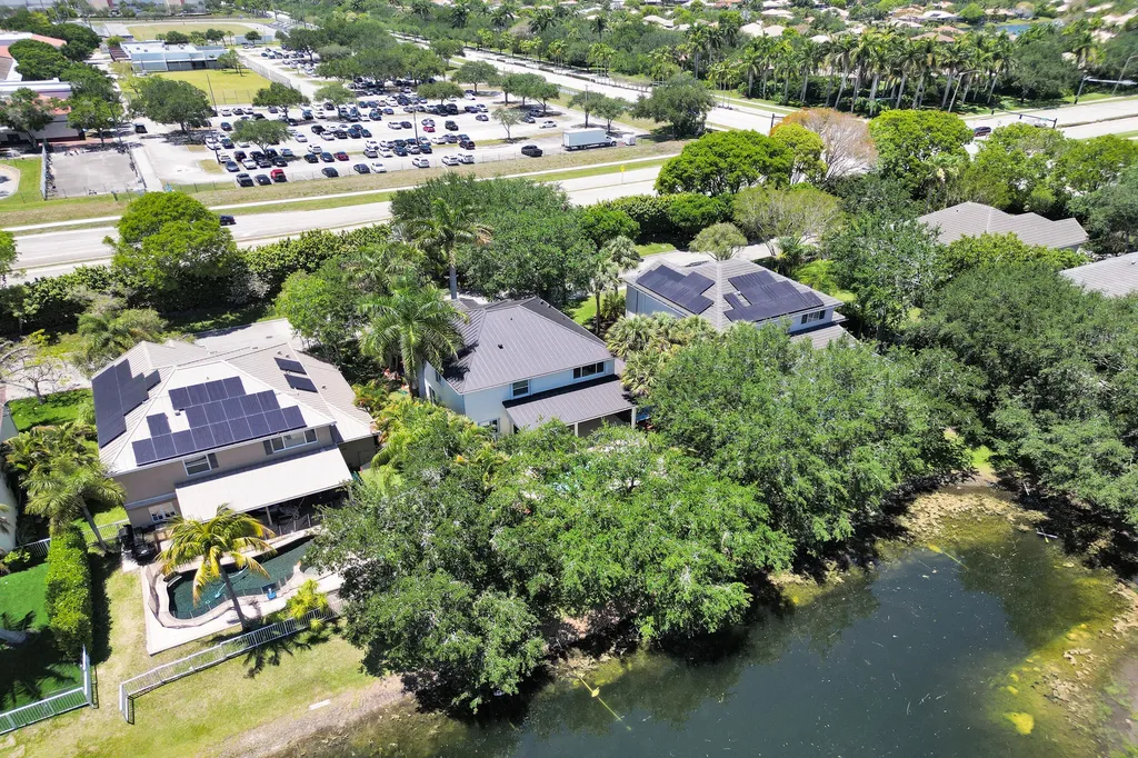 6020 NW 104th Lane Parkland FL 33076
