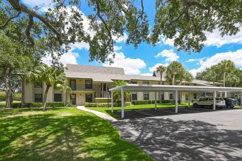 20 Plantation Drive Vero Beach FL 32966