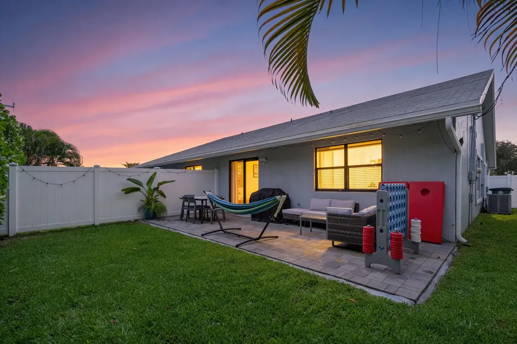 3370 NE 5th Drive Boca Raton FL 33431