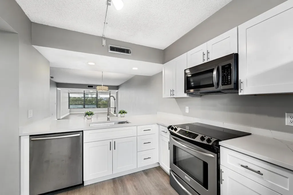 3636 Whitehall Drive West Palm Beach FL 33401