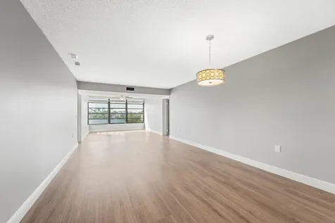 3636 Whitehall Drive West Palm Beach FL 33401