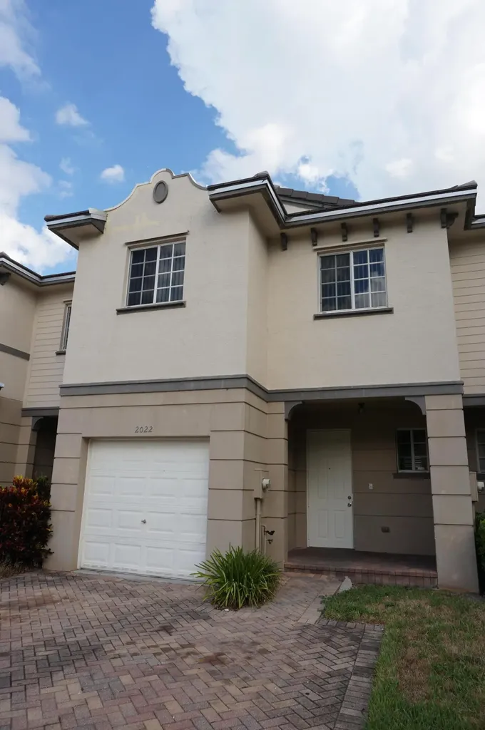 2022 Freeport Lane Riviera Beach FL 33404