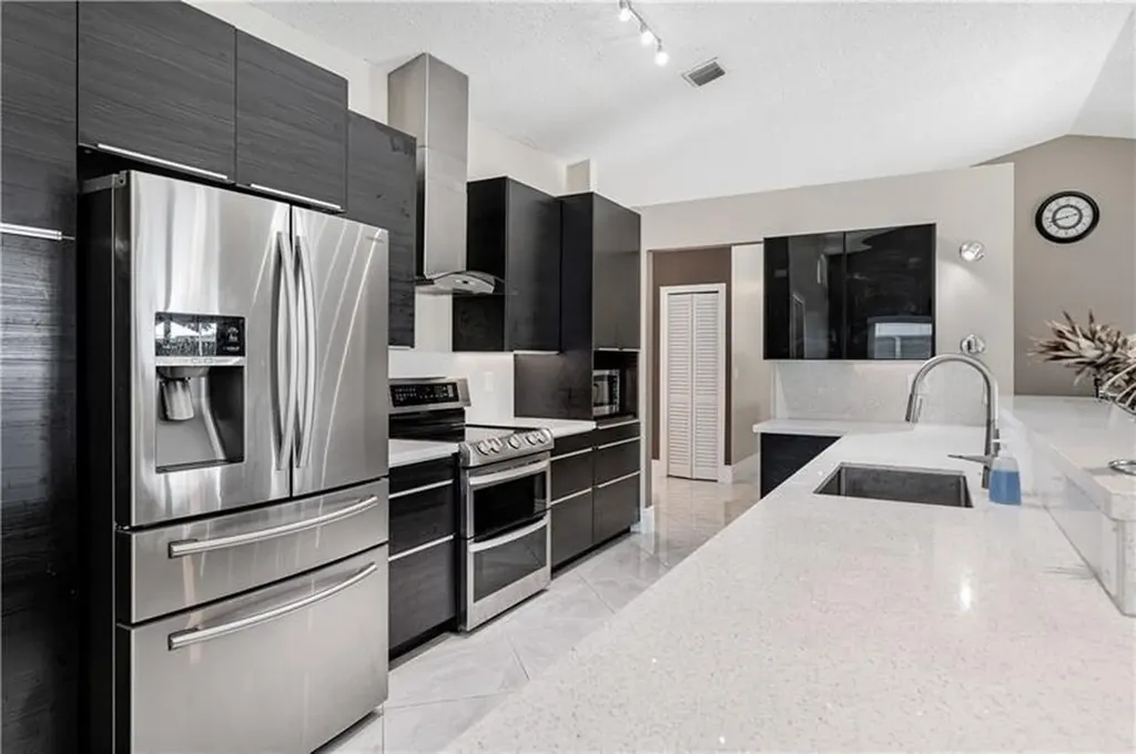 7200 SW 20th Street Plantation FL 33317