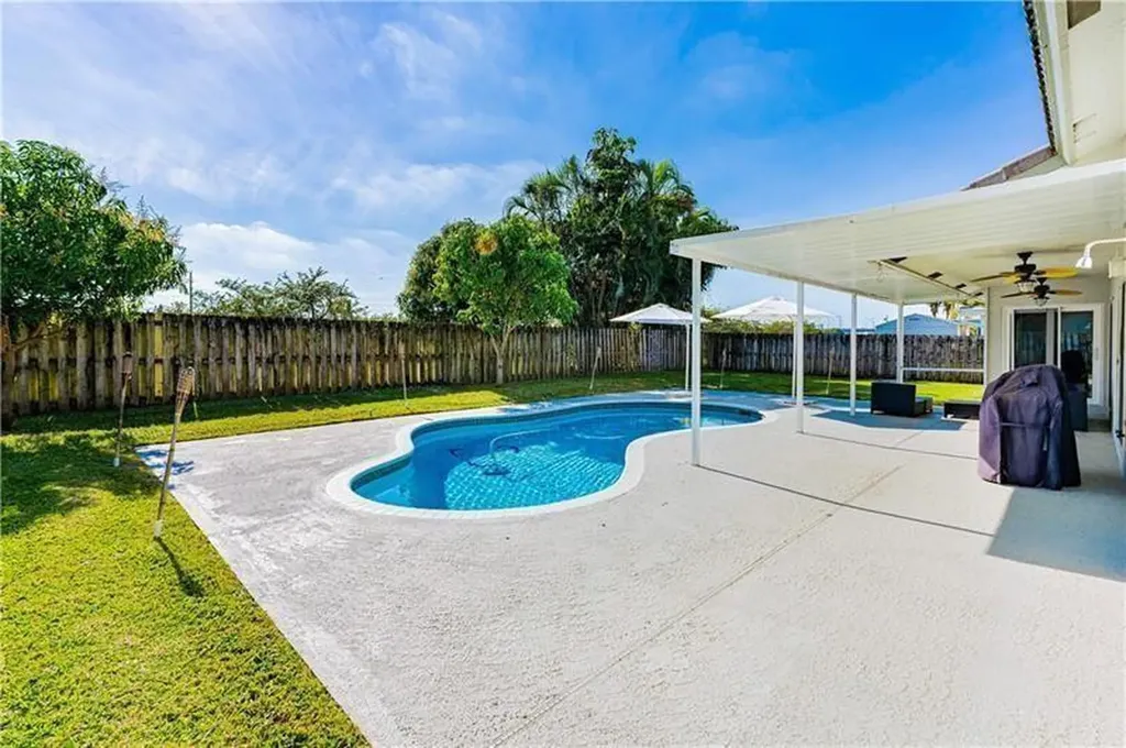 7200 SW 20th Street Plantation FL 33317