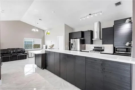 7200 SW 20th Street Plantation FL 33317