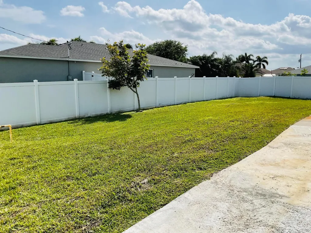 854 SW Paar Drive Port St Lucie FL 34953