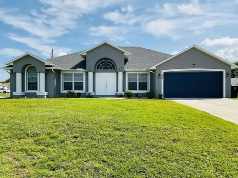 854 SW Paar Drive Port St Lucie FL 34953