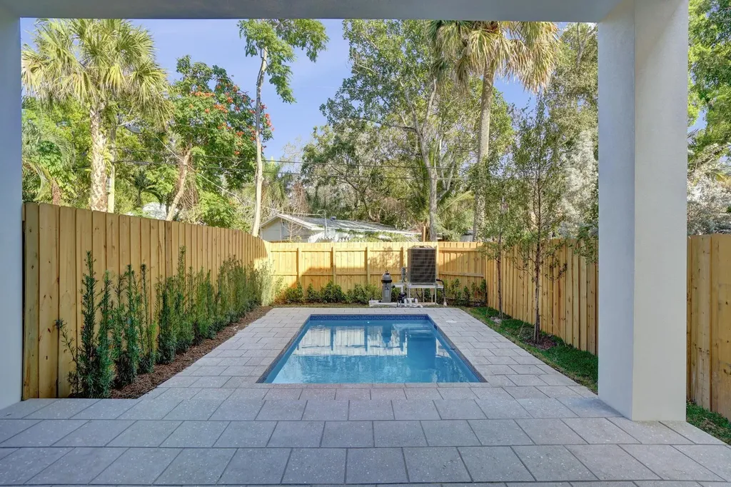 604 SW 7th Avenue Fort Lauderdale FL 33315