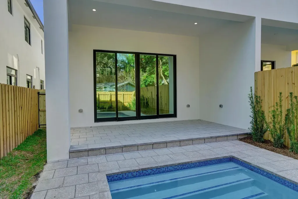 604 SW 7th Avenue Fort Lauderdale FL 33315