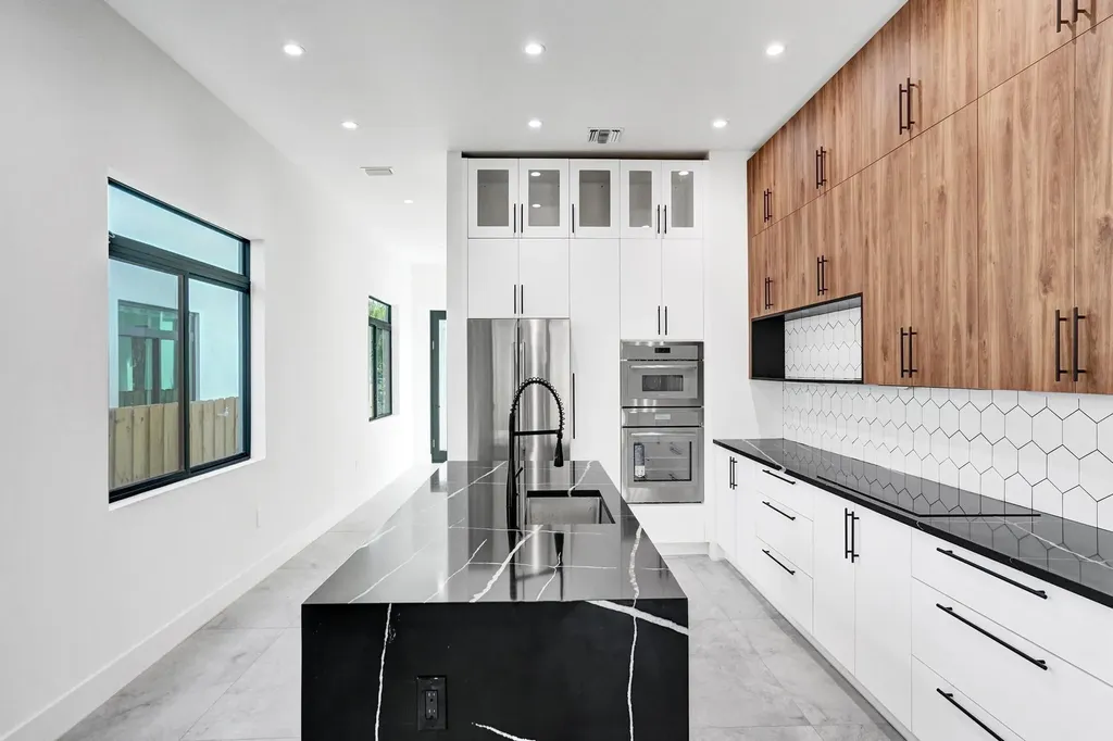 604 SW 7th Avenue Fort Lauderdale FL 33315
