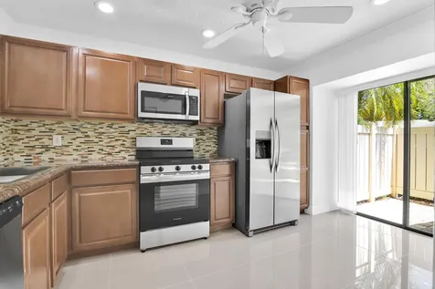 4821 NW 22nd Street Coconut Creek FL 33063