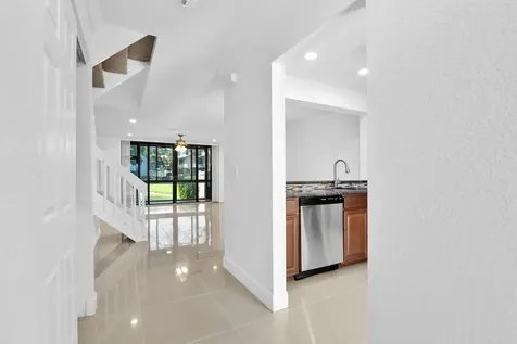 4821 NW 22nd Street Coconut Creek FL 33063