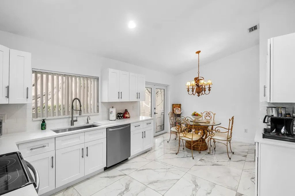 7200 Via Palomar Boca Raton FL 33433