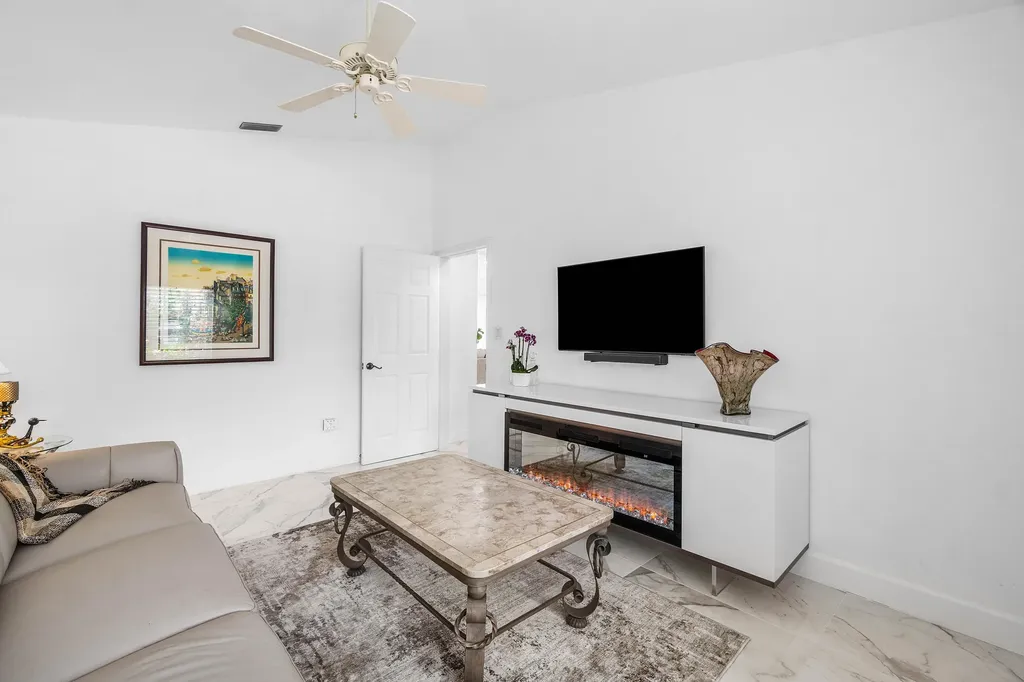 7200 Via Palomar Boca Raton FL 33433