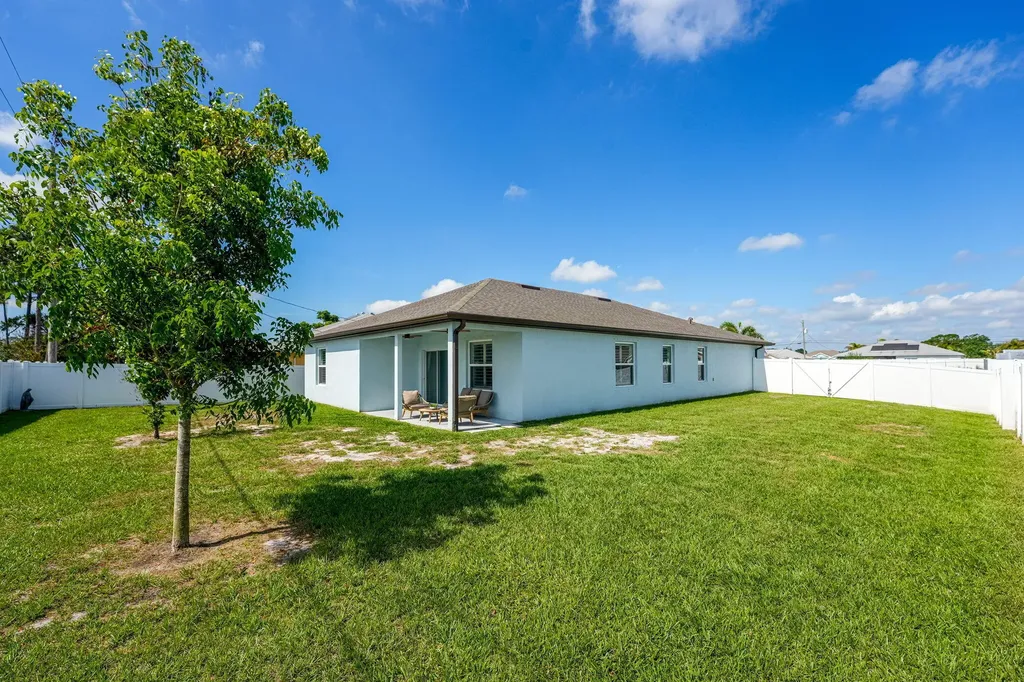 4633 SW Savona Boulevard Port St Lucie FL 34953