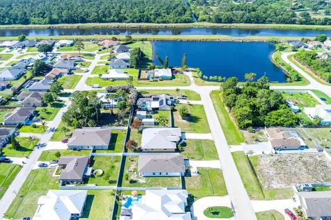4633 SW Savona Boulevard Port St Lucie FL 34953