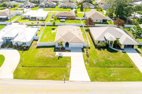 4633 SW Savona Boulevard Port St Lucie FL 34953