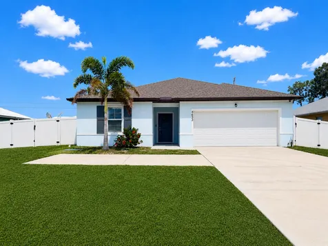 4633 SW Savona Boulevard Port St Lucie FL 34953