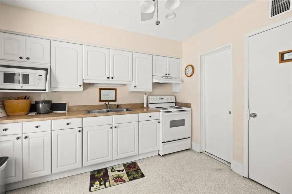 2611 SE 21 Street Fort Lauderdale FL 33316