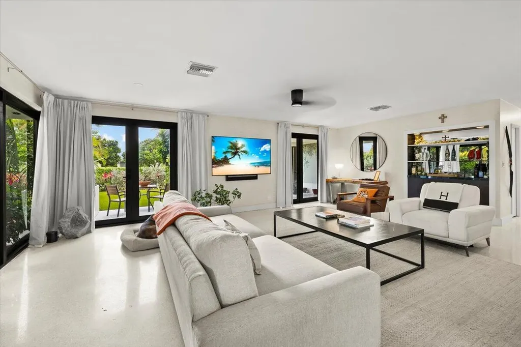 2611 SE 21 Street Fort Lauderdale FL 33316