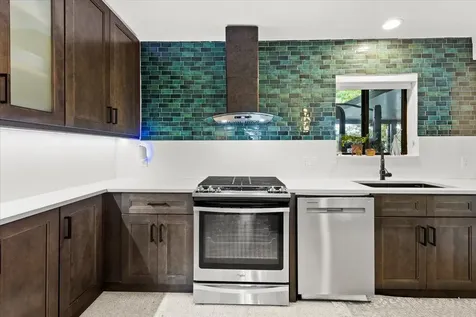 2611 SE 21 Street Fort Lauderdale FL 33316
