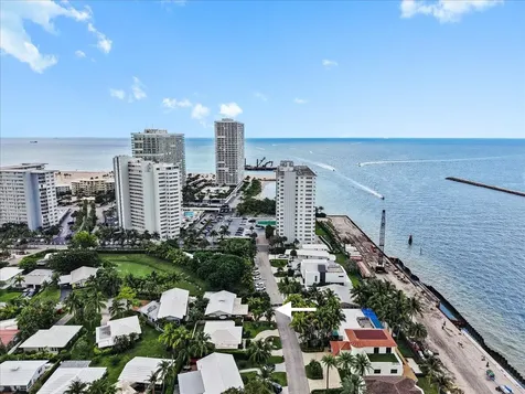 2611 SE 21 Street Fort Lauderdale FL 33316