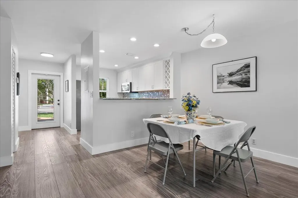 178 Lake Susan Lane West Palm Beach FL 33411