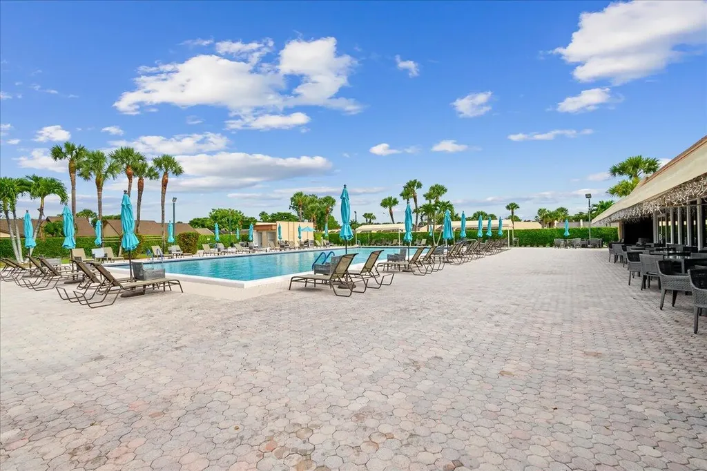 178 Lake Susan Lane West Palm Beach FL 33411