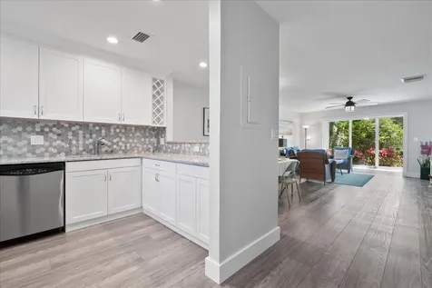 178 Lake Susan Lane West Palm Beach FL 33411