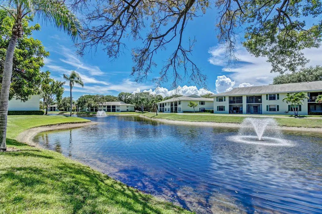601 Sabal Ridge Circle Palm Beach Gardens FL 33418